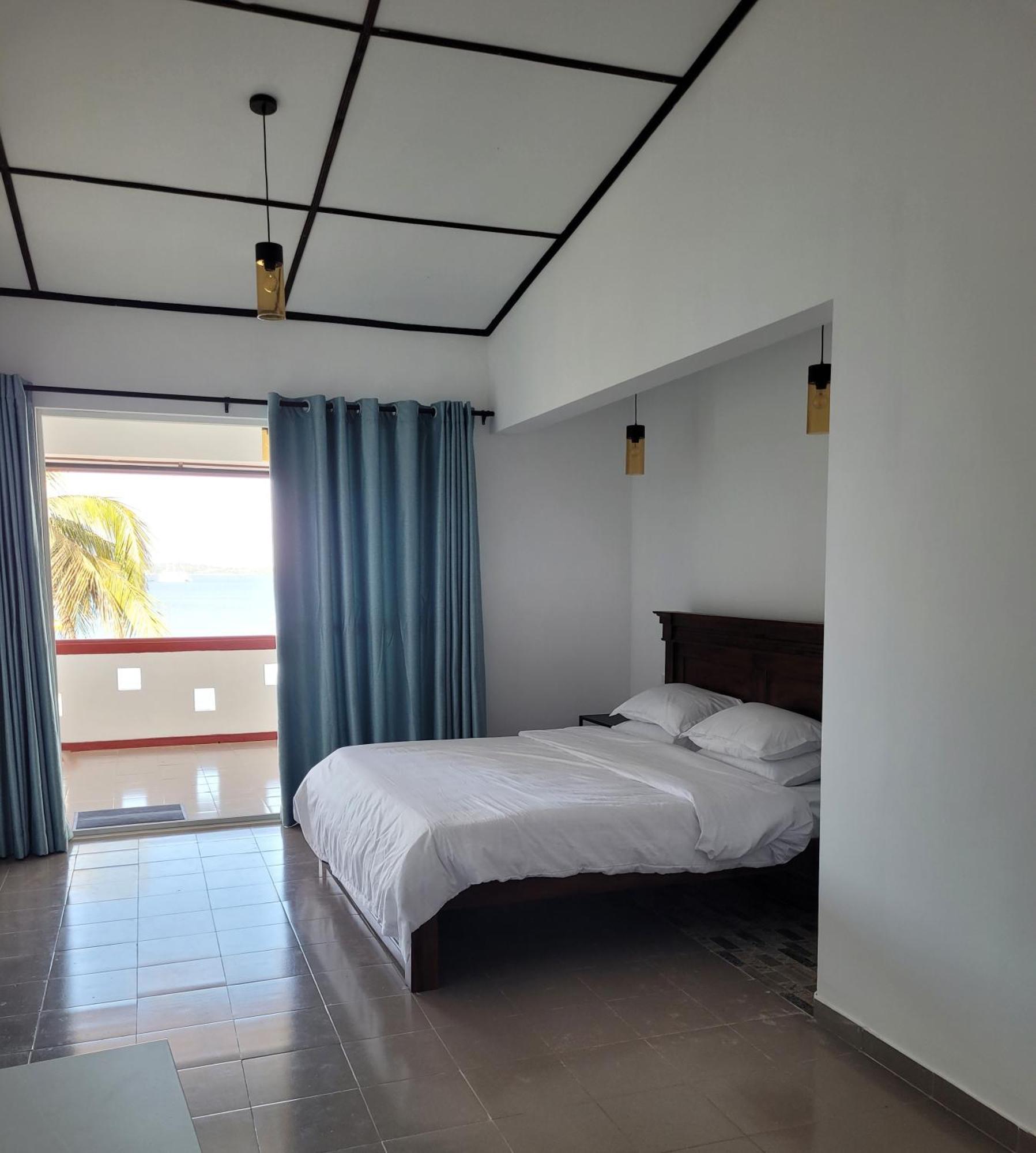 Villa Sapphire Bay Mirissa